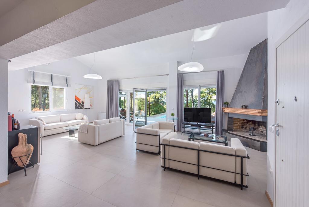 The White Villa At Sani Sani  Luaran gambar