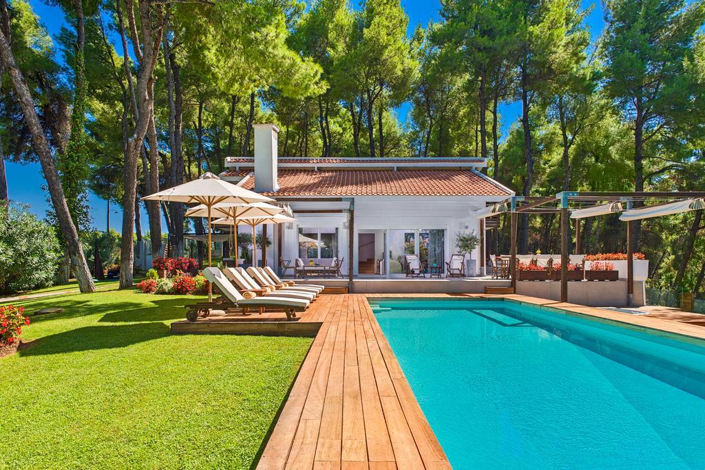 The White Villa At Sani Sani  Luaran gambar