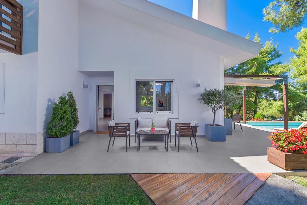 The White Villa At Sani Sani  Luaran gambar